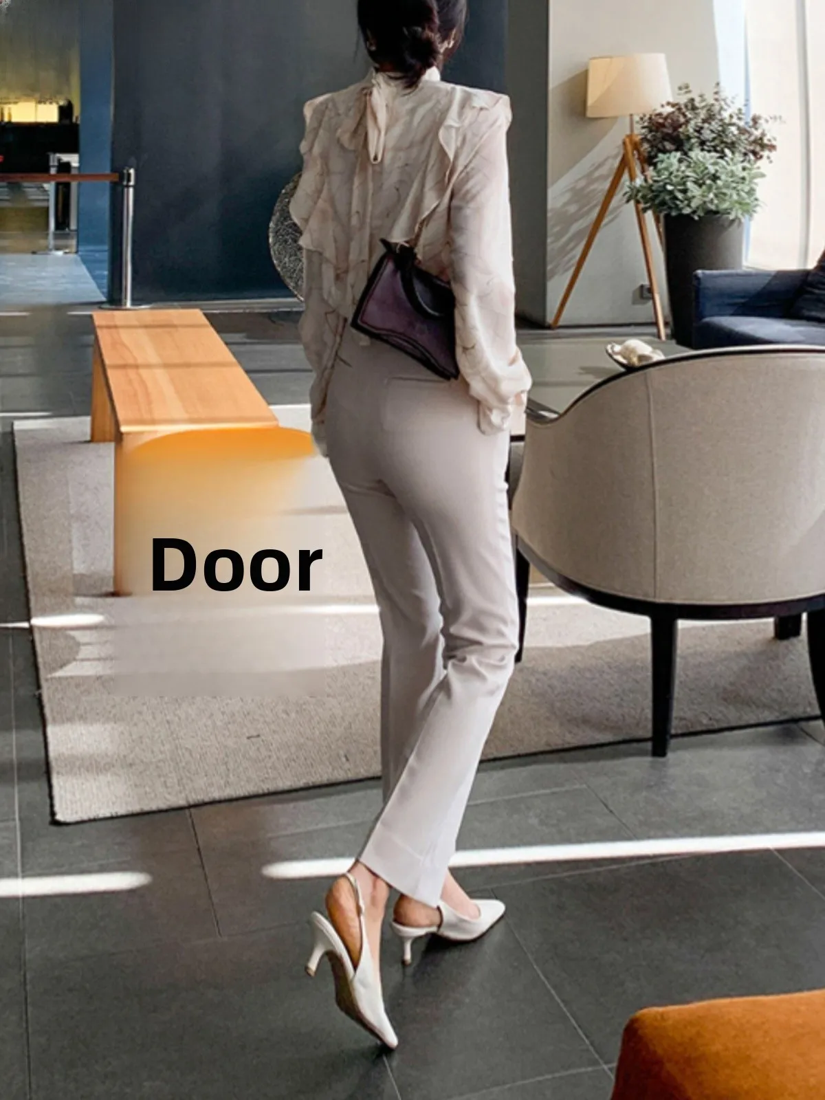 High Waist Bell Bottom Pants Women's Spring 2026 Slimming Nine Point Small Trousers Suit Casual Pants Korean Style Commute
High Waist Bell Bottom Pants Women's Spring 2026 Slimming Nine Point Small Trousers Suit Casual Pants Korean Style Commute