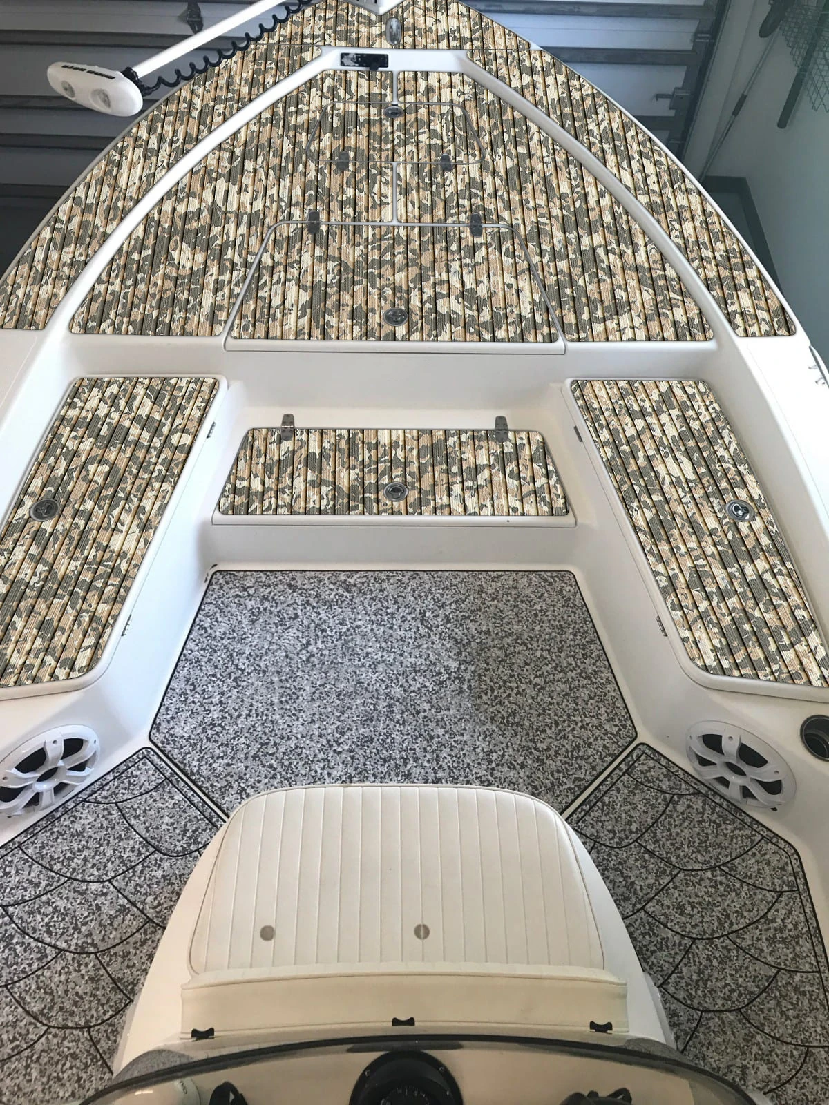 2400x900x6mm EVA Foam Boat Deck Floor Anti-Skid Pad Jet Ski Kayak RV Self-Adhesive Traction Mat Decorative Boat Accessories
2400x900x6mm EVA Foam Boat Deck Floor Anti-Skid Pad Jet Ski Kayak RV Self-Adhesive Traction Mat Decorative Boat Accessories