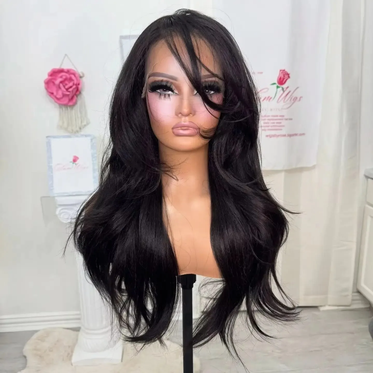 Black Layered Cut Natural Wavy Straight Lace Frontal Wigs 13x4 Glueless PrePlucked Hd Lace Wig Synthetic High Quality For Women
Black Layered Cut Natural Wavy Straight Lace Frontal Wigs 13x4 Glueless PrePlucked Hd Lace Wig Synthetic High Quality For Women