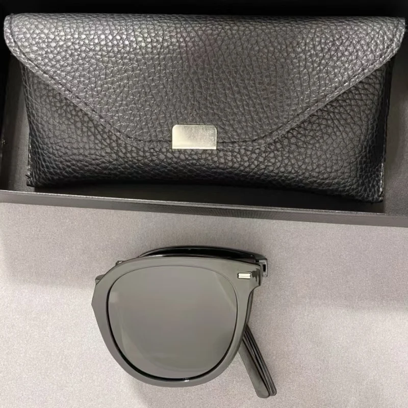 9996New2024Foldable Sunglasses Female Polarized Sun-Resistant Sunglasses Male UV Protection Sunshade Portable Glasses
9996New2024Foldable Sunglasses Female Polarized Sun-Resistant Sunglasses Male UV Protection Sunshade Portable Glasses