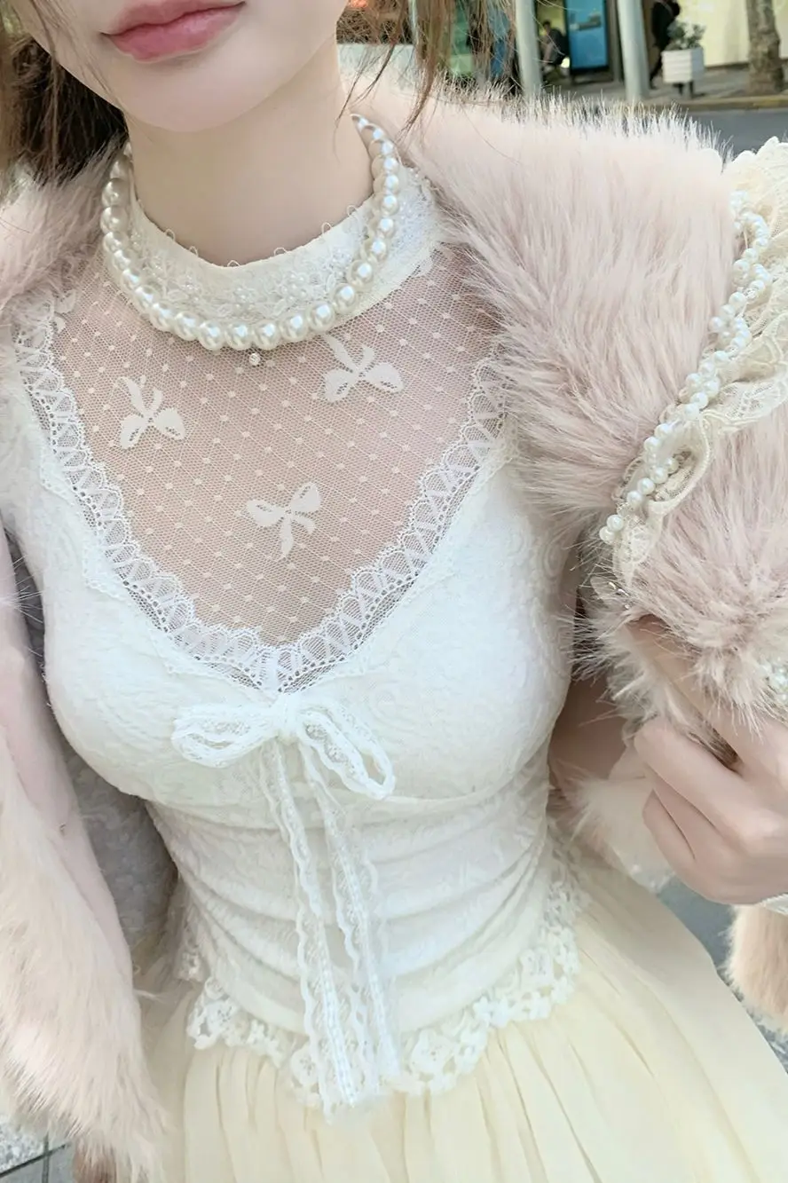 2025 Autumn Winter French Style Lace Base Layer Top for Women High End Socialite Aesthetic Inner Wear Chic Slim Fit Undershirt
2025 Autumn Winter French Style Lace Base Layer Top for Women High End Socialite Aesthetic Inner Wear Chic Slim Fit Undershirt