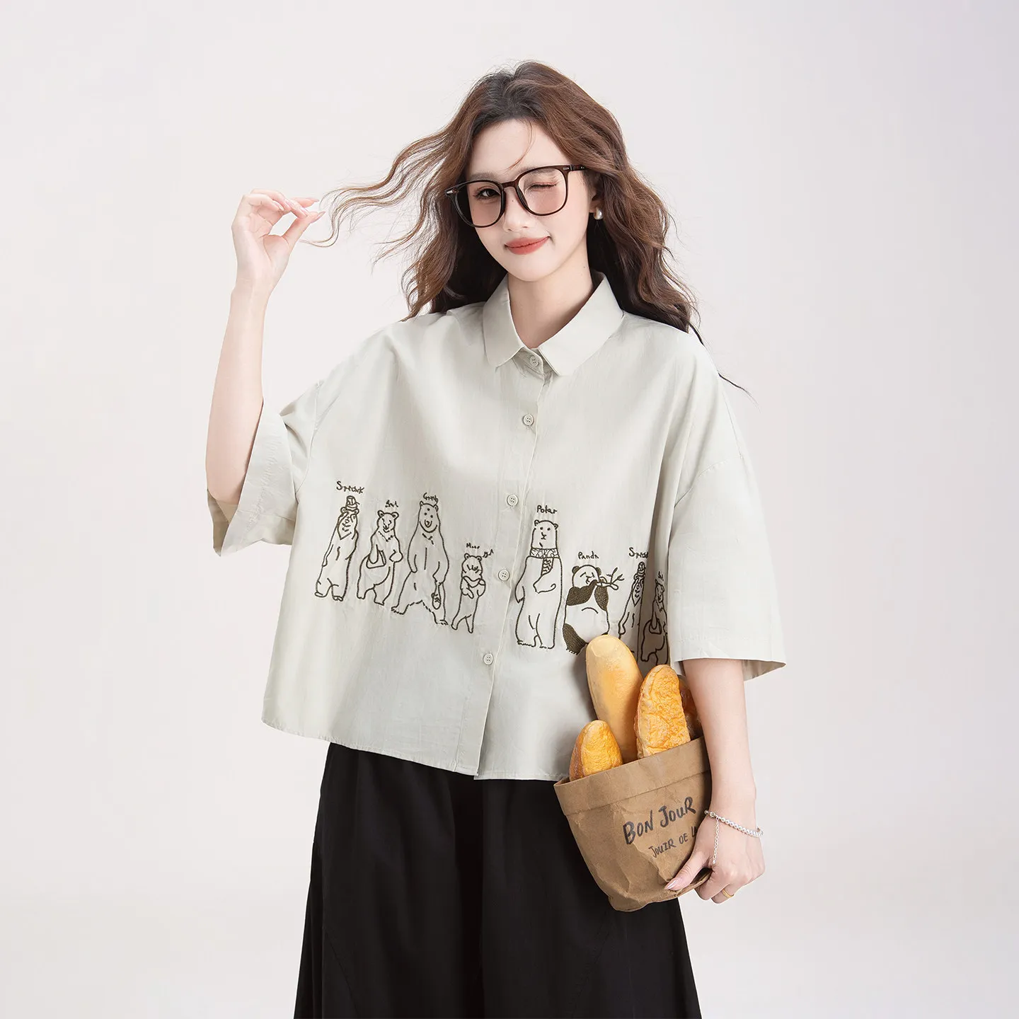 High-End plus Size Women's Summer New Vintage Embroidered Short Sleeve Shirt Jacket Loose Top Women's Fashion Artistic Style
High-End plus Size Women's Summer New Vintage Embroidered Short Sleeve Shirt Jacket Loose Top Women's Fashion Artistic Style
