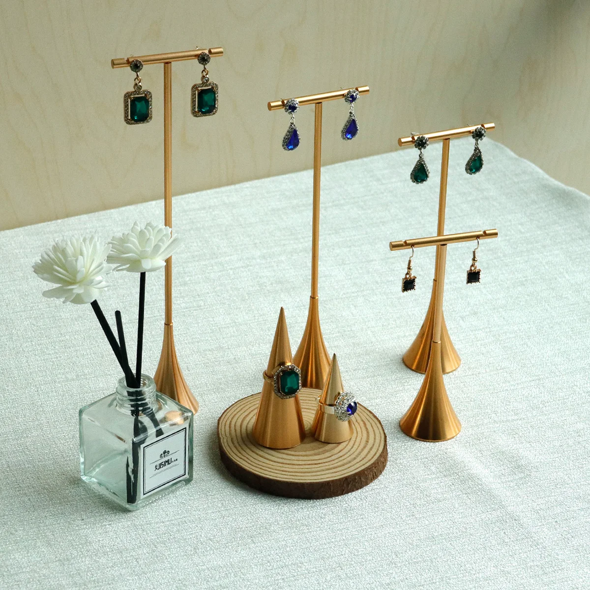 Metal Ear Jewelry T Bar Rack Ear Studs Hanging Tower Storage Shelf Cabinet Window Earring Holder Stand Display Organizer Bracket
Metal Ear Jewelry T Bar Rack Ear Studs Hanging Tower Storage Shelf Cabinet Window Earring Holder Stand Display Organizer Bracket