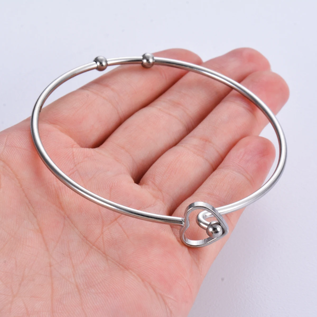 1Pc DIY Jewelry Bracelets&Bangle Accessories Heart Love Hollow out Stainless Steel for Women Couple Handmade Gift
1Pc DIY Jewelry Bracelets&Bangle Accessories Heart Love Hollow out Stainless Steel for Women Couple Handmade Gift