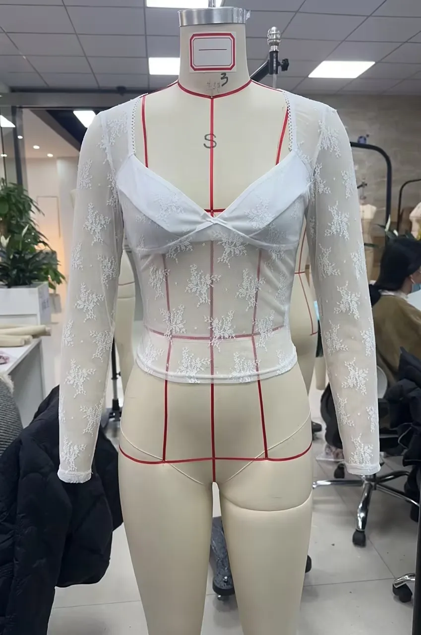 Women's Sexy Sheer Blouses Spring Casual Deep V Neck Long Sleeve Trendy Lace Floral T-shirts Party Clubwear Streetwear
Women's Sexy Sheer Blouses Spring Casual Deep V Neck Long Sleeve Trendy Lace Floral T-shirts Party Clubwear Streetwear