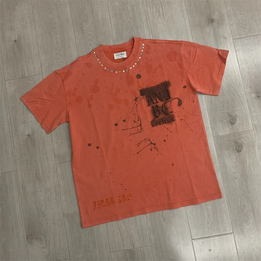 Red Washed FIRST ROW Hot-dipped Skull Print With Rhinestones T-Shirt Men Women High Quality Loose Top T Shirt Tee
Red Washed FIRST ROW Hot-dipped Skull Print With Rhinestones T-Shirt Men Women High Quality Loose Top T Shirt Tee