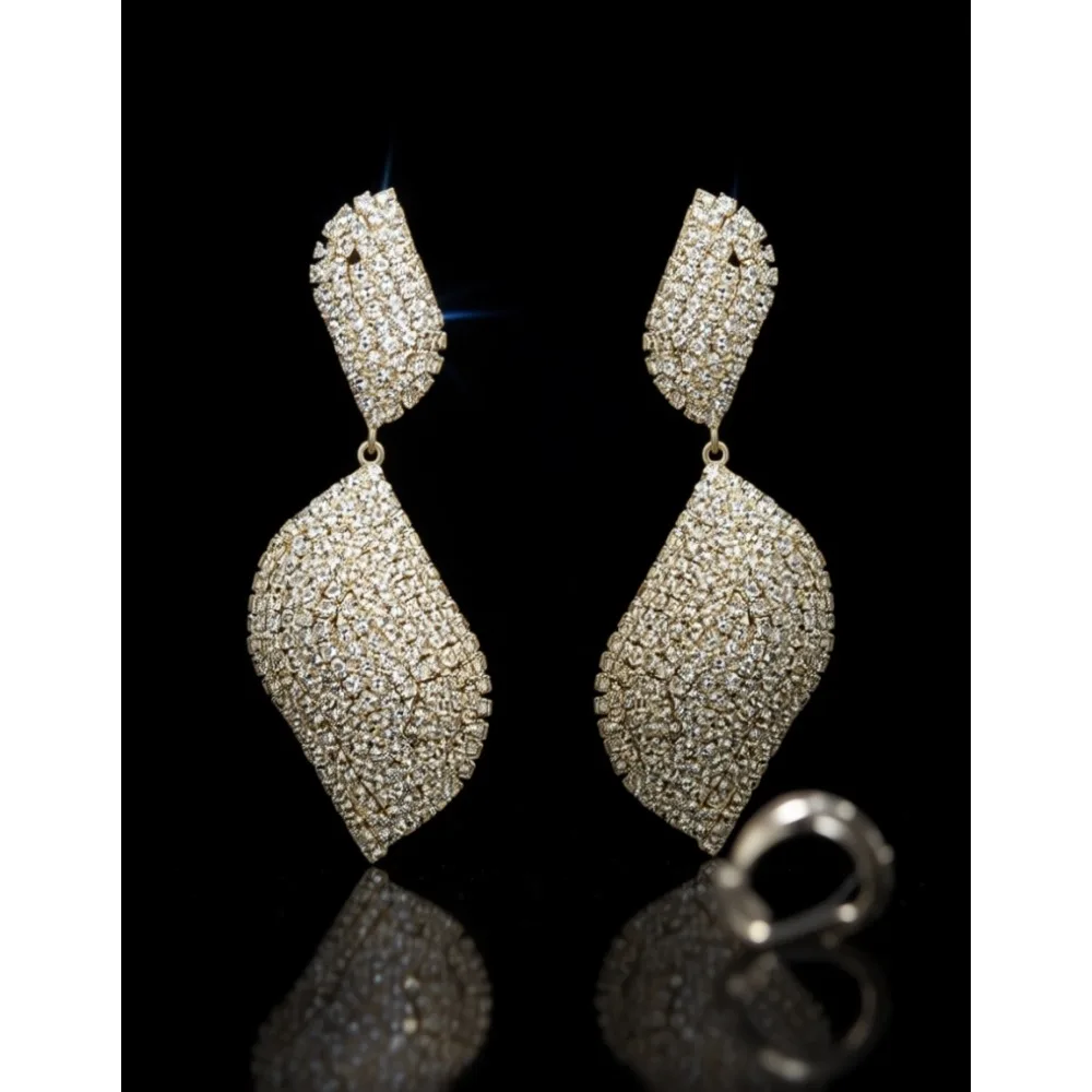 Свадебные серьги-подвески в виде хрустальных листьев, серебристые, черные, позолоченные, эффектные, для женщин
Свадебные серьги-подвески в виде хрустальных листьев, серебристые, черные, позолоченные, эффектные, для женщин