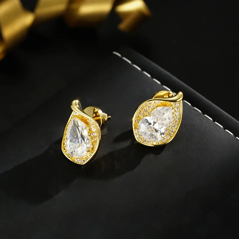 Retro chic classic water drop design with zircon gold earrings stud for women‘s girl party gift jewlry whosale
Retro chic classic water drop design with zircon gold earrings stud for women‘s girl party gift jewlry whosale
