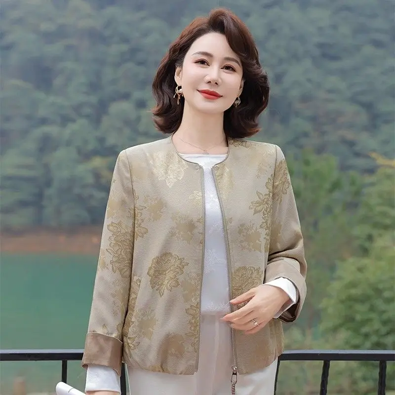 Women's Chinese Style Floral Short Jacket Spring Autumn Fashion Lightweight Outerwear for Middle-aged Elderly
Women's Chinese Style Floral Short Jacket Spring Autumn Fashion Lightweight Outerwear for Middle-aged Elderly