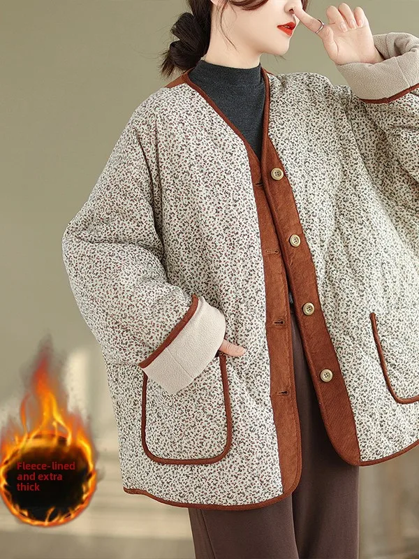 Женское теплое свободное универсальное пальто в корейском стиле с цветочным принтом в стиле ретро, из хлопка, с длинными рукавами, круглым вырезом и контрастными вставками.
Женское теплое свободное универсальное пальто в корейском стиле с цветочным принтом в стиле ретро, из хлопка, с длинными рукавами, круглым вырезом и контрастными вставками.