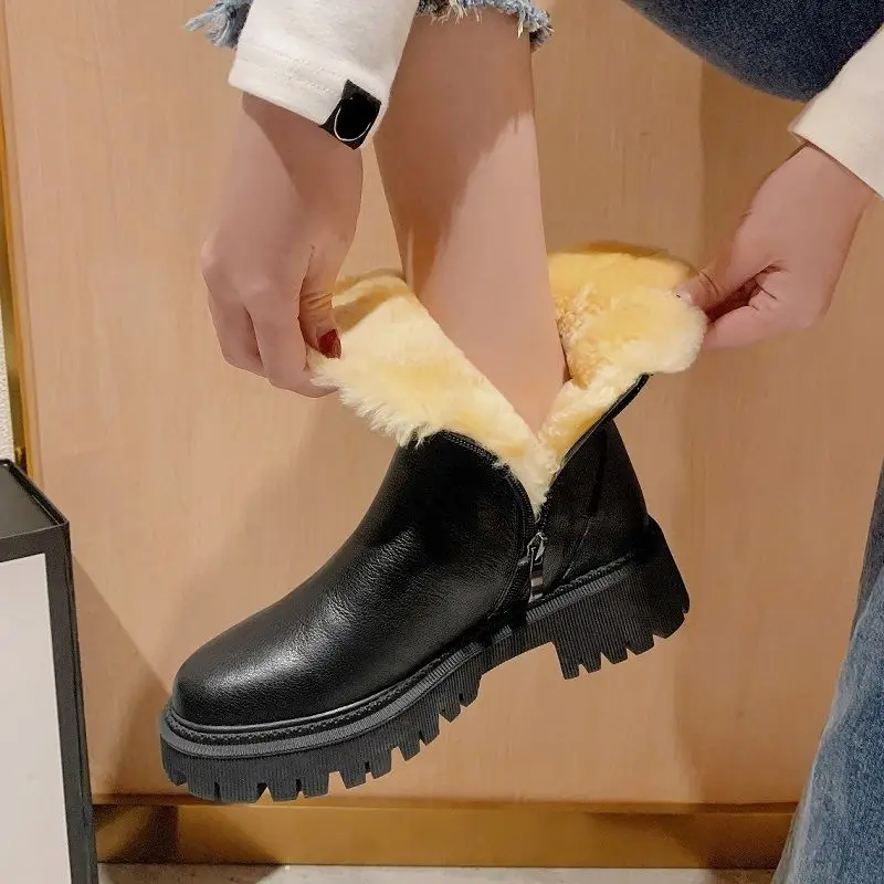 Wool Fur Inside Ankle Boots Cowhide Genuine Leather Winter Snow Boots Side Zippers Ladies Keep Warm Modern Shoes Plus Size 42
Wool Fur Inside Ankle Boots Cowhide Genuine Leather Winter Snow Boots Side Zippers Ladies Keep Warm Modern Shoes Plus Size 42