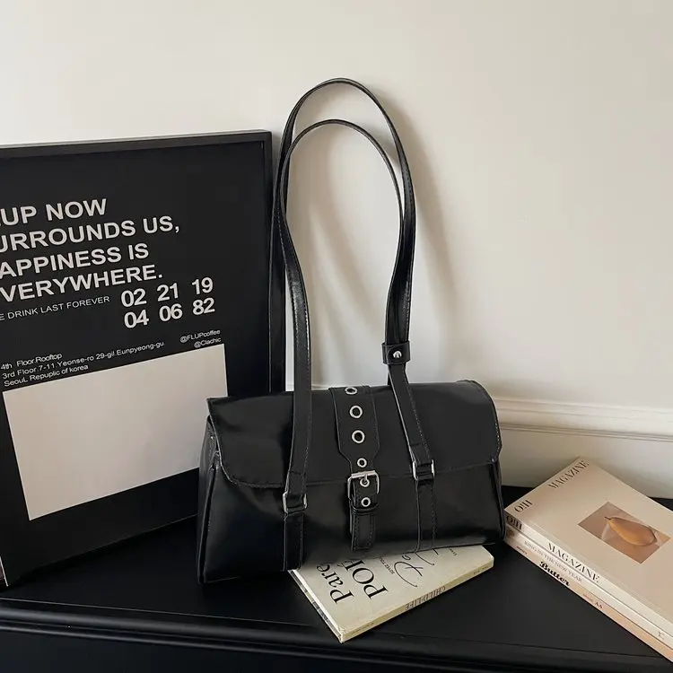 2026 Fashion American Style Commuter Tote Bag, Niche Retro Design, Women's Versatile Shoulder Underarm Bag
2026 Fashion American Style Commuter Tote Bag, Niche Retro Design, Women's Versatile Shoulder Underarm Bag