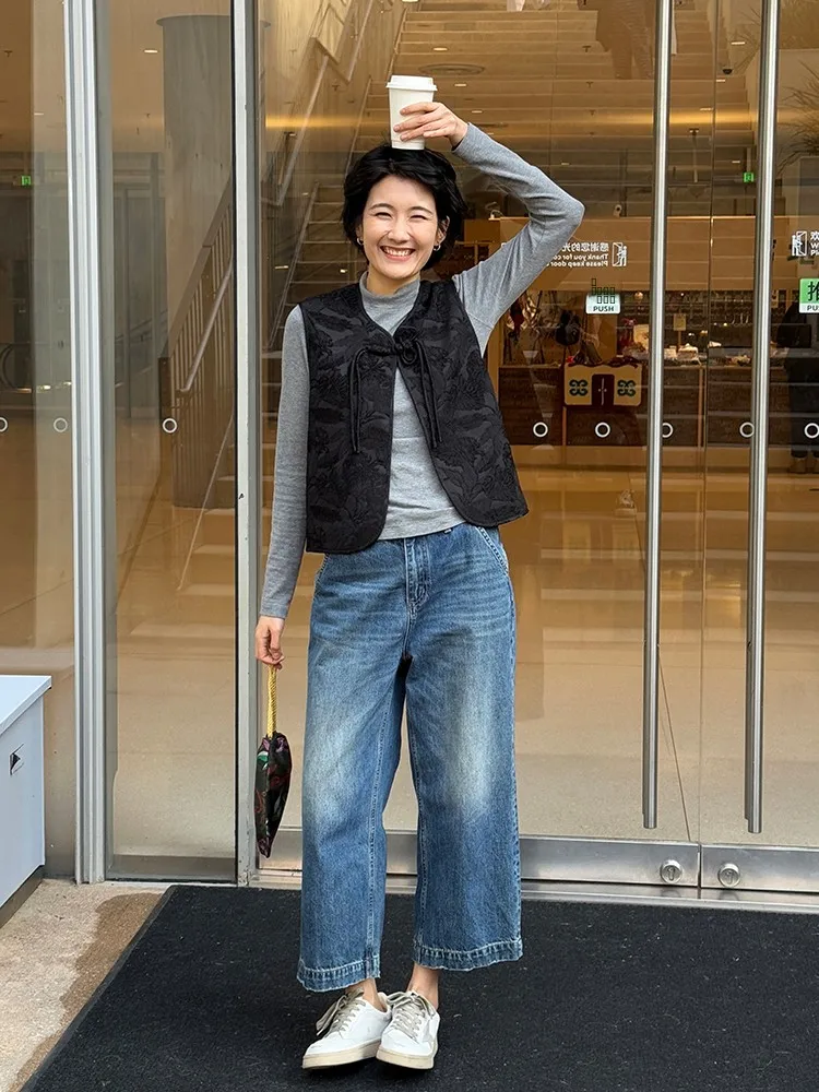 New Chinese Sle Embroidered Women's Vest Jaet Spring 2026 New Sle oulder Pad Vest National Sle Button up Top Women
New Chinese Sle Embroidered Women's Vest Jaet Spring 2026 New Sle oulder Pad Vest National Sle Button up Top Women