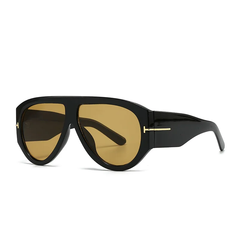 Designer's New Fashionable Sunscreen Men's and Women's Large Frame Sunshade Sunglasses, Trendy Retro Sunglasses
Designer's New Fashionable Sunscreen Men's and Women's Large Frame Sunshade Sunglasses, Trendy Retro Sunglasses