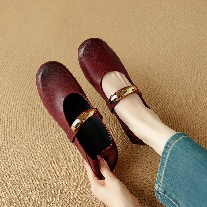 Women's new leather sheepskin round head metal accessory belt buckle soft and comfortable low heel retro Mary Jane single shoe
Women's new leather sheepskin round head metal accessory belt buckle soft and comfortable low heel retro Mary Jane single shoe