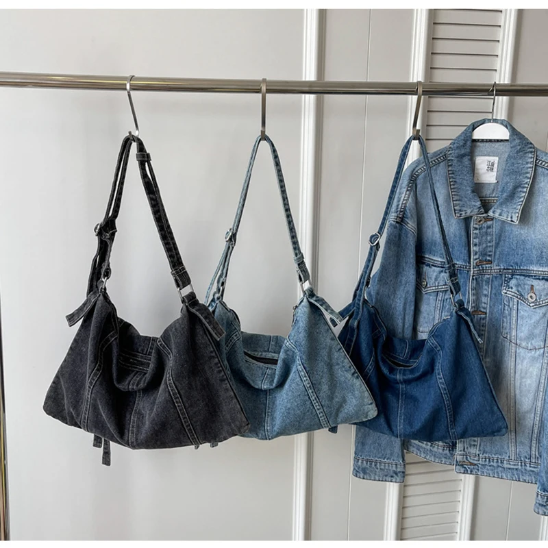 Fashionable new design denim material fabric diagonal cross bag new women's bag trend versatile simple shoulder bag
Fashionable new design denim material fabric diagonal cross bag new women's bag trend versatile simple shoulder bag