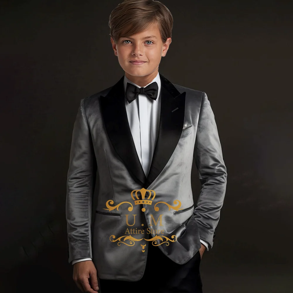 Grey velvet boy suit 2-piece black peak lapel jacket pants tailored fit set for wedding prom birthday Xmas party children tuxedo
Grey velvet boy suit 2-piece black peak lapel jacket pants tailored fit set for wedding prom birthday Xmas party children tuxedo