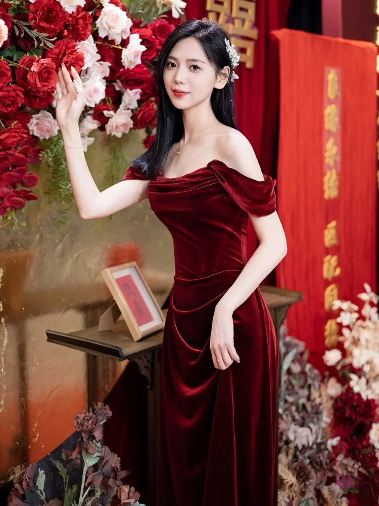 Ele Velvet One-oulder Wedding Dr for Engagement Par Banquet Ceremony Red Wine Color Long Evening Gown
Ele Velvet One-oulder Wedding Dr for Engagement Par Banquet Ceremony Red Wine Color Long Evening Gown