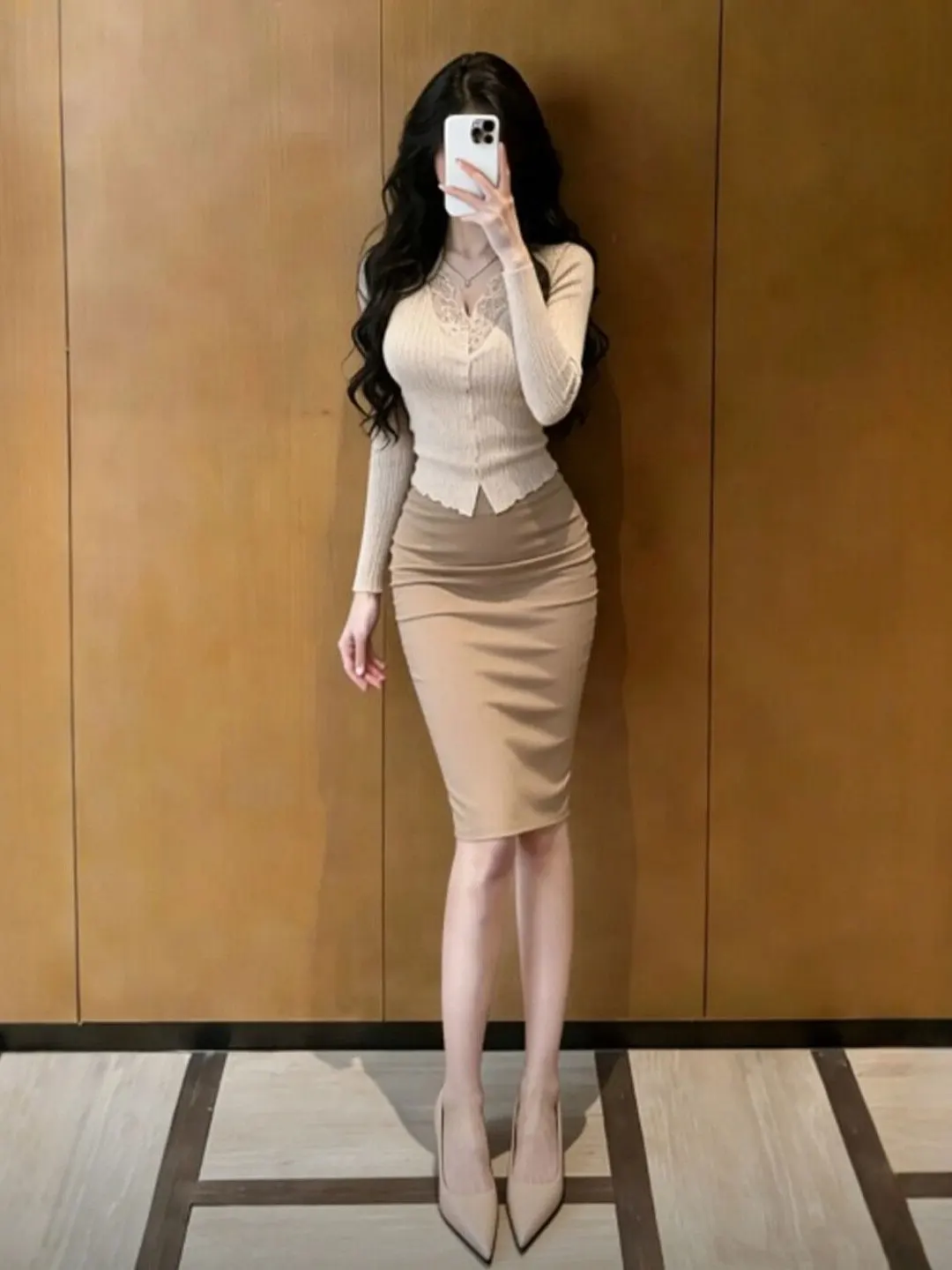 Spring 2026 Women's Gentle Style V-Neck Set Comfortable Long Sleeve T-Shirt And Bodycon Skirt Two-Piece Ensemble Soft Colors
Spring 2026 Women's Gentle Style V-Neck Set Comfortable Long Sleeve T-Shirt And Bodycon Skirt Two-Piece Ensemble Soft Colors