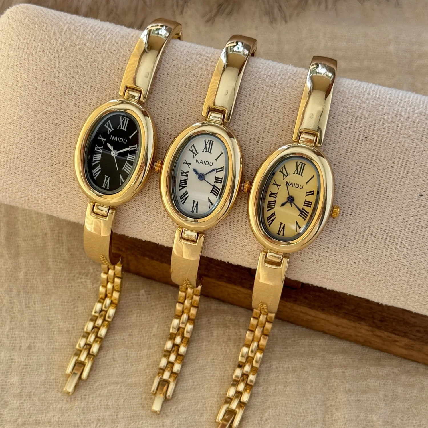 Stylish Roman Scale Women's Bracelet Watches Oval Dial Quartz Watch High-End Ladies Elegant Wristwatch Reloj Mujer Girls Clock
Stylish Roman Scale Women's Bracelet Watches Oval Dial Quartz Watch High-End Ladies Elegant Wristwatch Reloj Mujer Girls Clock