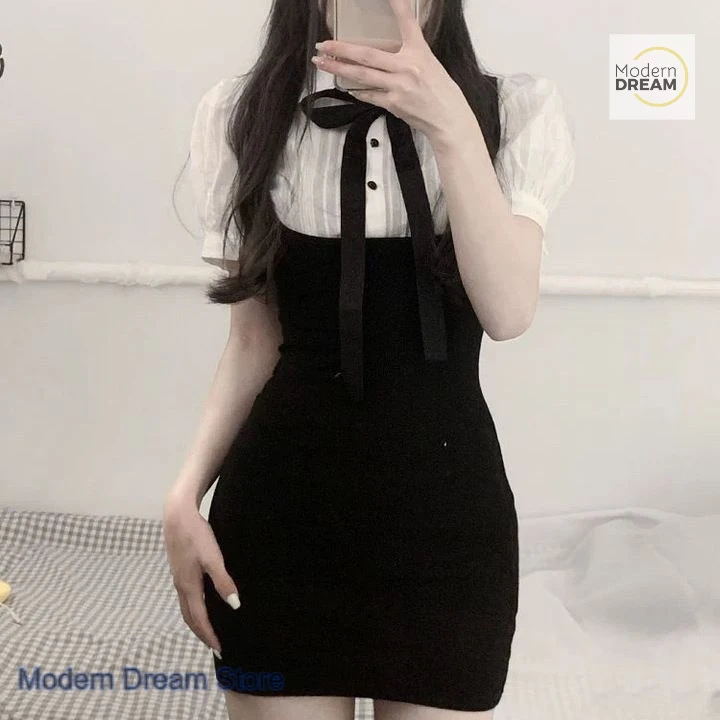 Korean style fake two pieces of black and white stitching dress female summer women's sweet pure detachable bow bag hip skirt.
Korean style fake two pieces of black and white stitching dress female summer women's sweet pure detachable bow bag hip skirt.