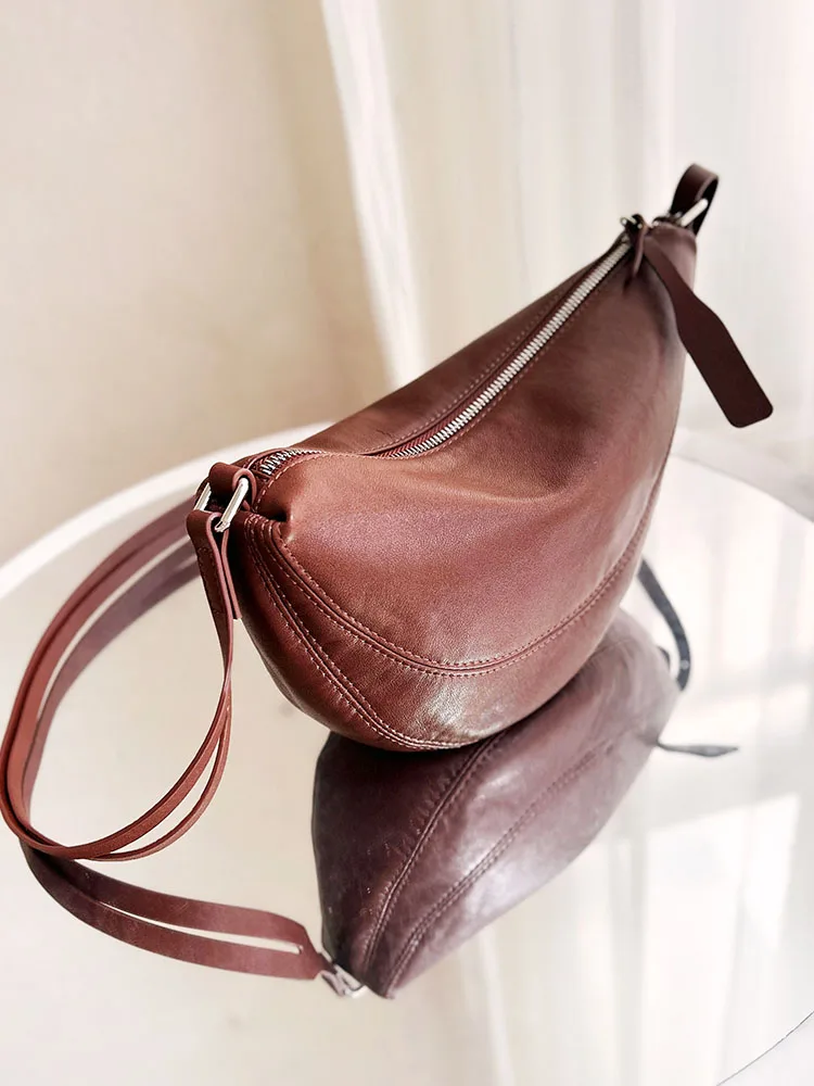 Top Layer Cowhide Dumpling Bag Women's 2025 New Winter Saddle Bag Large Capaci Versatile Underarm Crescent Moon Bag
Top Layer Cowhide Dumpling Bag Women's 2025 New Winter Saddle Bag Large Capaci Versatile Underarm Crescent Moon Bag