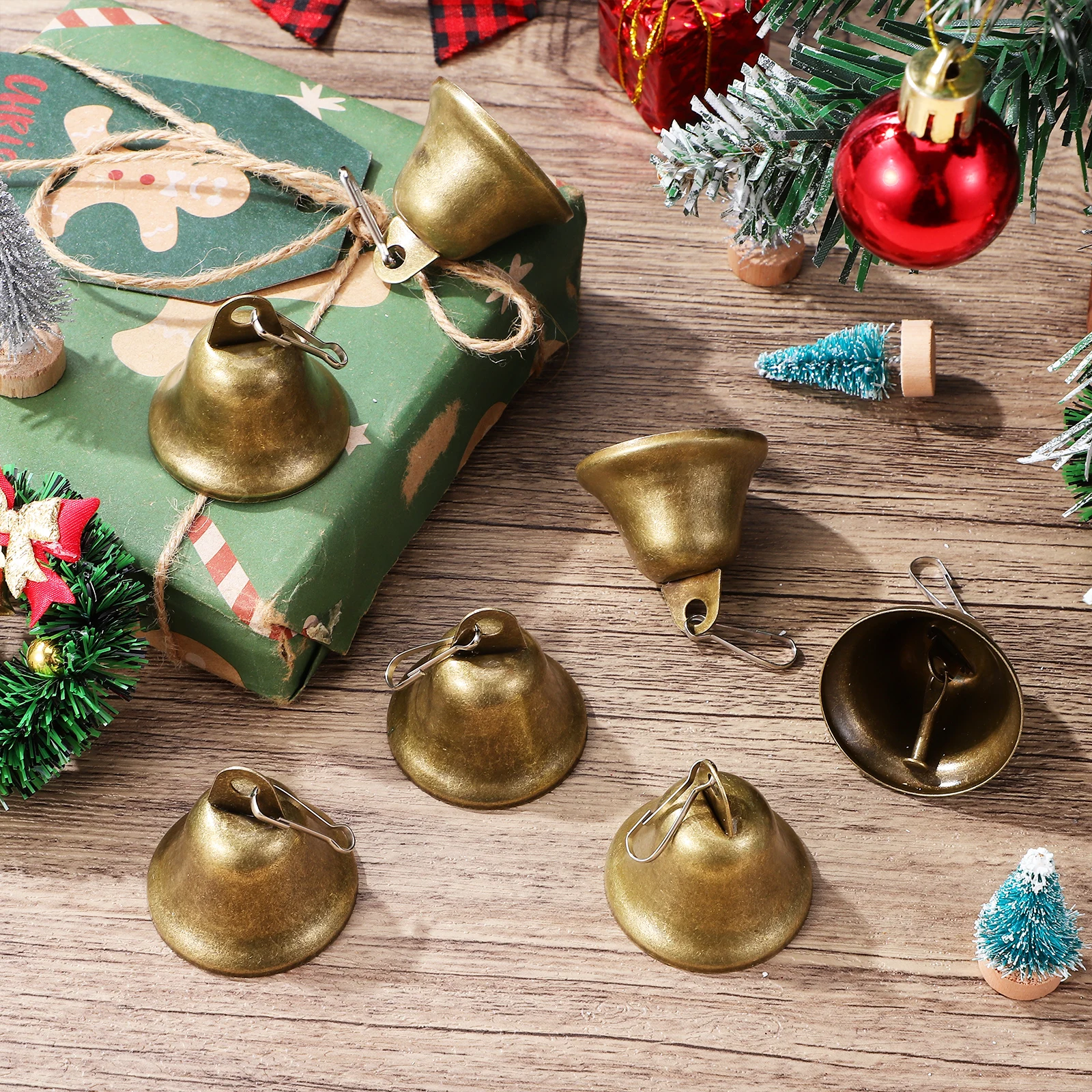 20 Pcs Vintage Metal Bells for Crafts Small Bell Decorations Hanging Accessories Wind Chime Christmas Ornament
20 Pcs Vintage Metal Bells for Crafts Small Bell Decorations Hanging Accessories Wind Chime Christmas Ornament