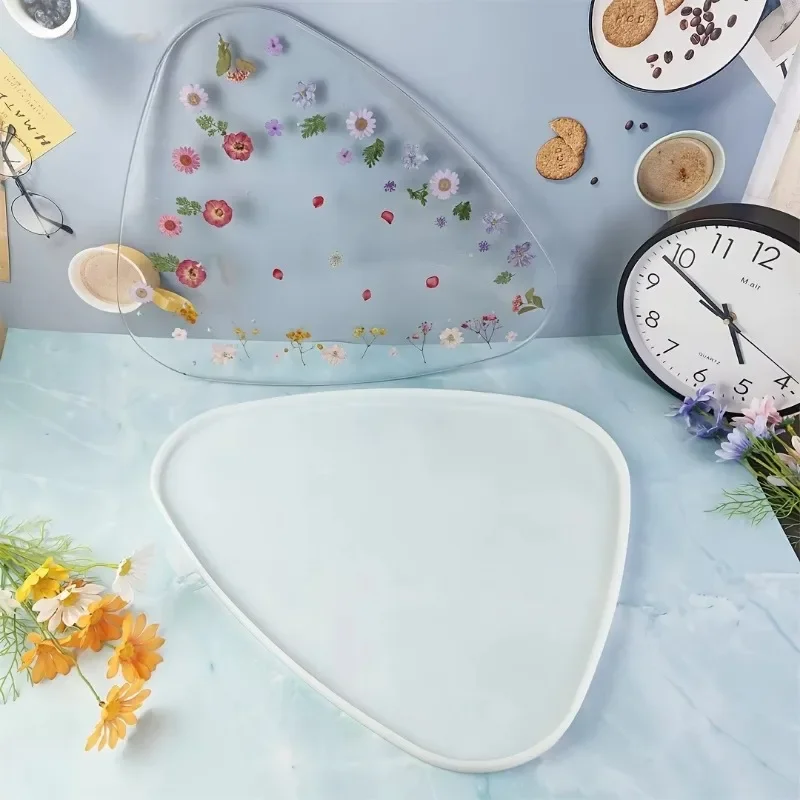 Large Triangular Silicone Mold for Charcuterie Board Modern DIY Resin Tray Epoxy Craft Making Coffee Dining Table Decor
Large Triangular Silicone Mold for Charcuterie Board Modern DIY Resin Tray Epoxy Craft Making Coffee Dining Table Decor