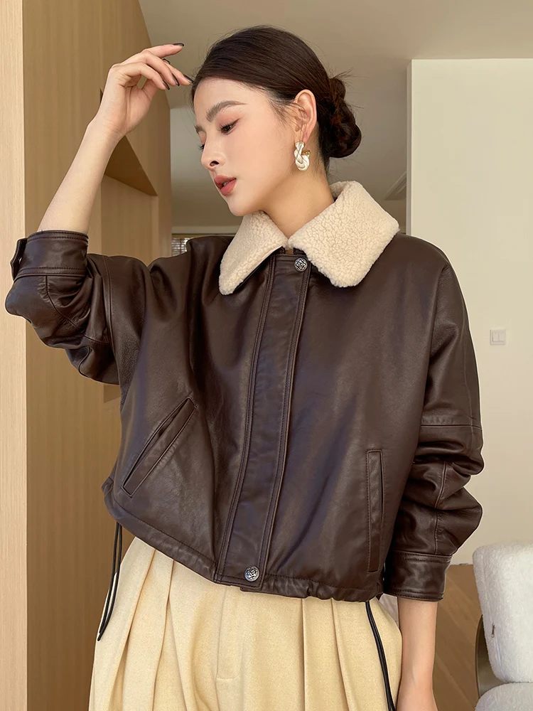 Vintage Short Genuine Leather Goose Down Jackets for Women 2026 New High-end Simple Natural Wool Collar Real Sheepskin Down Coat
Vintage Short Genuine Leather Goose Down Jackets for Women 2026 New High-end Simple Natural Wool Collar Real Sheepskin Down Coat