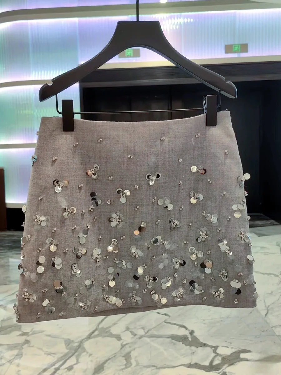 2025 New Autumn Clothes Fashion Sequins Grey Wool Skirt Elegant Ladies Slim A-Line Mini Skirts
2025 New Autumn Clothes Fashion Sequins Grey Wool Skirt Elegant Ladies Slim A-Line Mini Skirts