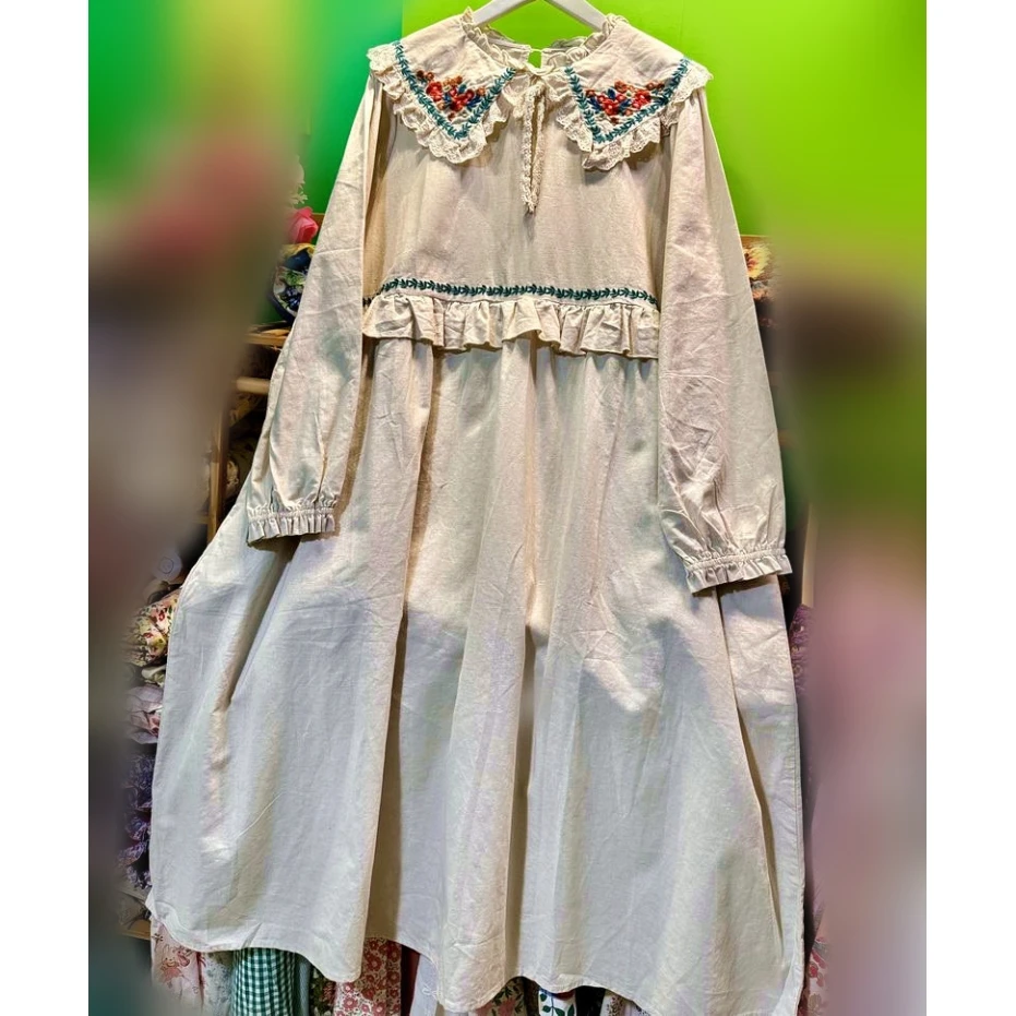 Women Vintage Cotton Linen Floral Embroidery Lace Ruffled Midi Dress Cottage Core Mori Girl Sweet Victorian Lolita Long Dress
Women Vintage Cotton Linen Floral Embroidery Lace Ruffled Midi Dress Cottage Core Mori Girl Sweet Victorian Lolita Long Dress