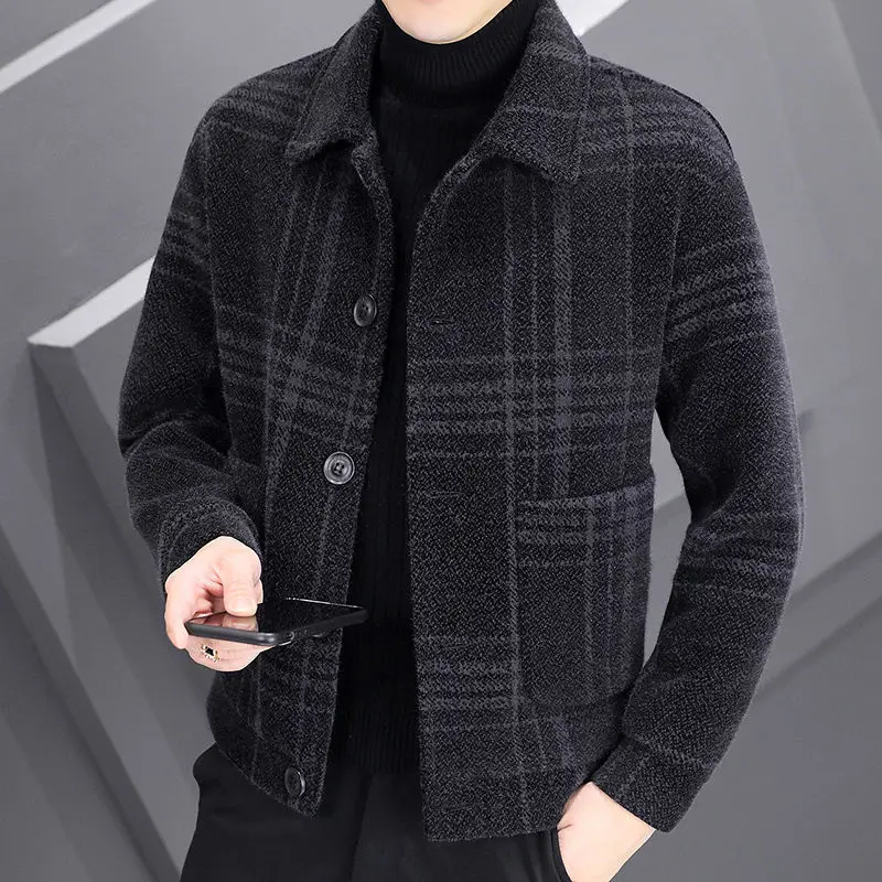Vintage Plaid Printed Turn-down Collar Coats for Men Autumn Winter Long Sleeve Woolen Jackets Mens Fashion Button Outerwear B206
Vintage Plaid Printed Turn-down Collar Coats for Men Autumn Winter Long Sleeve Woolen Jackets Mens Fashion Button Outerwear B206