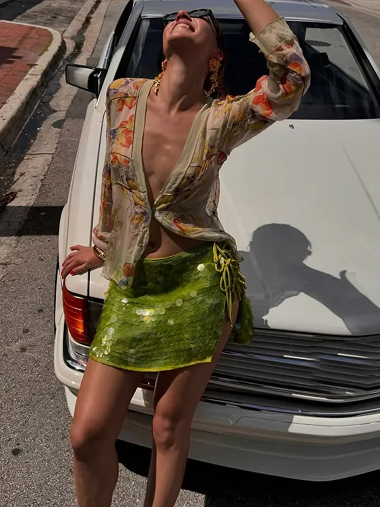 Шикарная мини-юбка с блестками, женская сексуальная юбка трапециевидной формы с высокой талией и разрезом по бокам, весна-лето 2022, блестящая женская клубная вечерние юбка
Шикарная мини-юбка с блестками, женская сексуальная юбка трапециевидной формы с высокой талией и разрезом по бокам, весна-лето 2022, блестящая женская клубная вечерние юбка