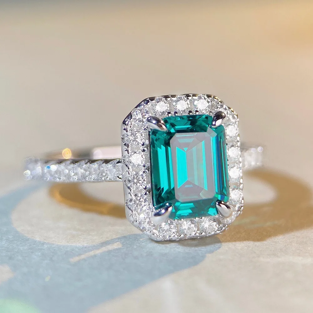 Viora Jewelry Luxury white gold solid platinum PT950 Square Bag Ring Women's Emerald Small Full Diamond Pagoda Cut Ring
Viora Jewelry Luxury white gold solid platinum PT950 Square Bag Ring Women's Emerald Small Full Diamond Pagoda Cut Ring