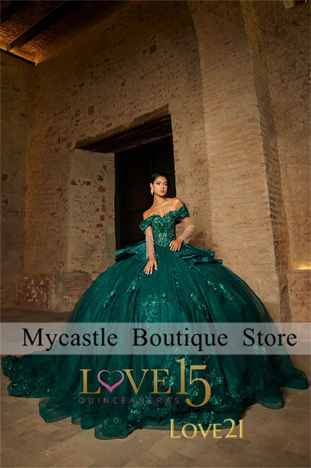 Luxury Emerald Green Lace Appliques Quinceanera Dress Ball Gowns 2024 Beads Birthday Dress Ruffles Off Shoulder Sweet 16 Dress
Luxury Emerald Green Lace Appliques Quinceanera Dress Ball Gowns 2024 Beads Birthday Dress Ruffles Off Shoulder Sweet 16 Dress