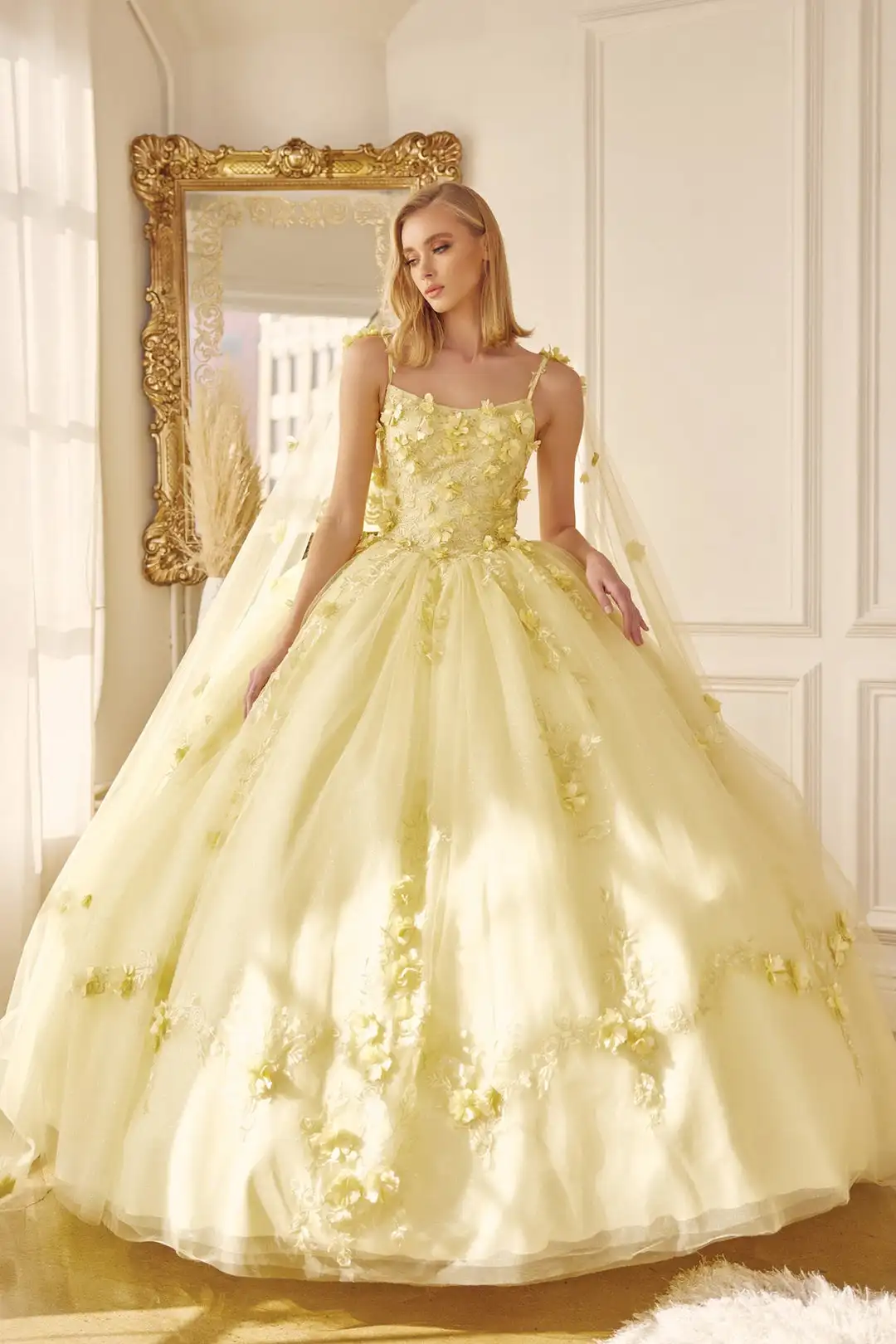 Luxurious Girl's Quinceanera Dresses 3D Floral Tulle U-neck Spaghetti Straps Sparkly Princess Ball Gowns Birthday Party Dress
Luxurious Girl's Quinceanera Dresses 3D Floral Tulle U-neck Spaghetti Straps Sparkly Princess Ball Gowns Birthday Party Dress