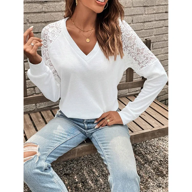Spring and Autumn Women's White T-shirt V-neck Patchwork Lace Hollow Fashion Top Simple Basic Style Rags Tees
Spring and Autumn Women's White T-shirt V-neck Patchwork Lace Hollow Fashion Top Simple Basic Style Rags Tees