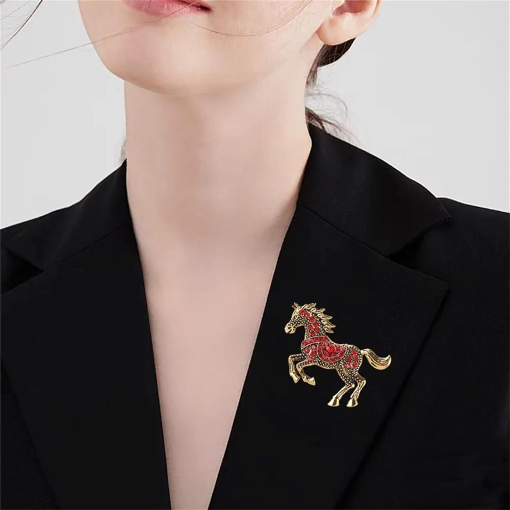 Chinese Zodiac Horse Brooch Unisex Rhinestone Metal Pin Fashionable and Versatile Clothing Backpack Scarf Accessories Brooch
Chinese Zodiac Horse Brooch Unisex Rhinestone Metal Pin Fashionable and Versatile Clothing Backpack Scarf Accessories Brooch