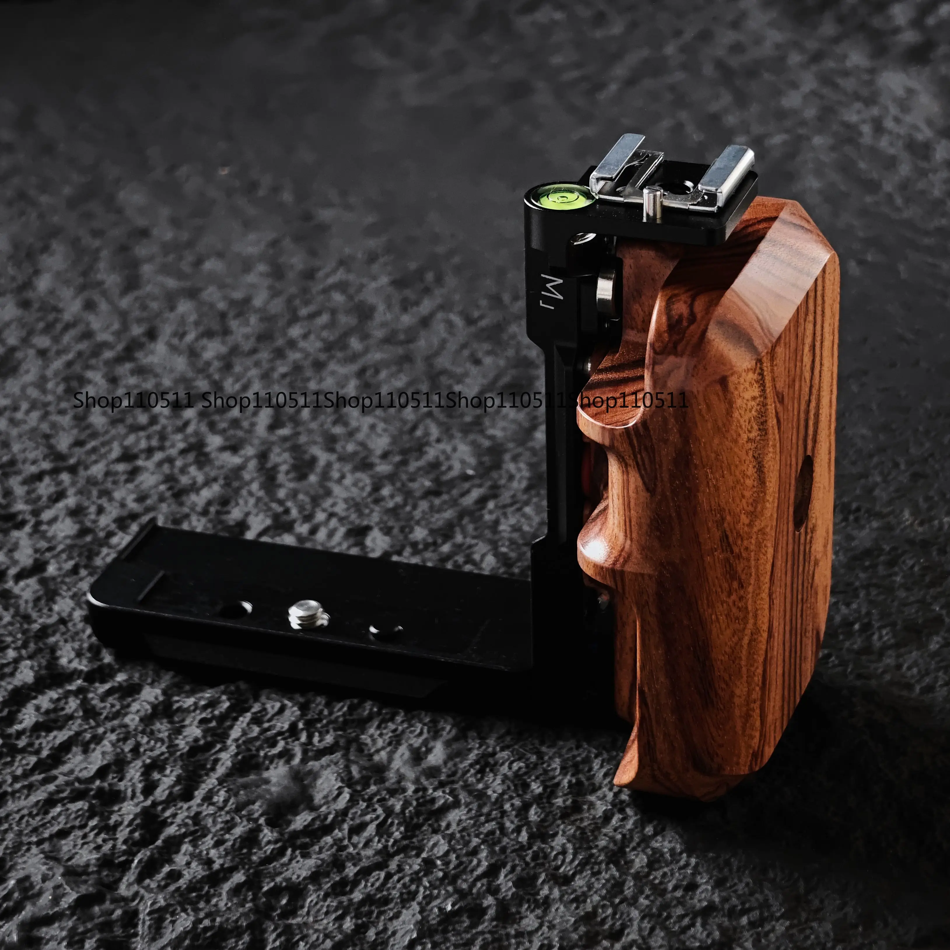 for Suitable for Hasselblad 907x 100c 50c extended L board solid wood handle finger handle rabbit cage
for Suitable for Hasselblad 907x 100c 50c extended L board solid wood handle finger handle rabbit cage