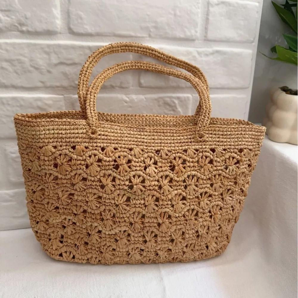 Summer High-quality Handmade Hooked Raffia Hollowed-out Handbag Small and Exquisite Handbag, Straw Texture Unique Stylish Simple
Summer High-quality Handmade Hooked Raffia Hollowed-out Handbag Small and Exquisite Handbag, Straw Texture Unique Stylish Simple