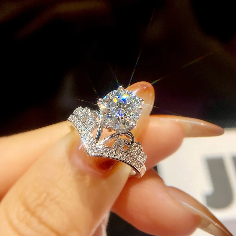 GRA Certified 2CT Moissanite Diamond Sparkling Crown Circular Single Layer Ring for Women Real 925 Sterling Silver Fine Jewelry
GRA Certified 2CT Moissanite Diamond Sparkling Crown Circular Single Layer Ring for Women Real 925 Sterling Silver Fine Jewelry