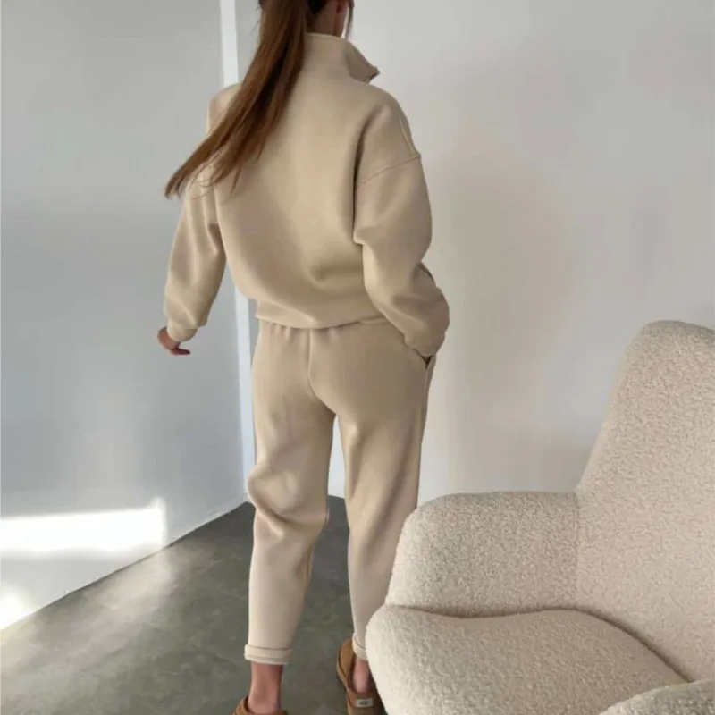 Женский комплект из 2 предметов с воротником-стойкой и пуговицами, осенне-зимний модный новый однотонный спортивный костюм, повседневный свободный женский костюм с длинными рукавами
Женский комплект из 2 предметов с воротником-стойкой и пуговицами, осенне-зимний модный новый однотонный спортивный костюм, повседневный свободный женский костюм с длинными рукавами