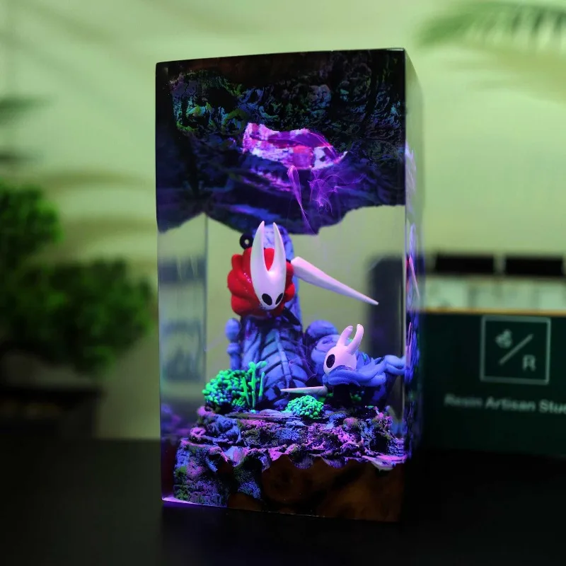 Hollow Knight model ornaments night light peripheral epoxy resin night light bedroom crafts desktop ornaments
Hollow Knight model ornaments night light peripheral epoxy resin night light bedroom crafts desktop ornaments