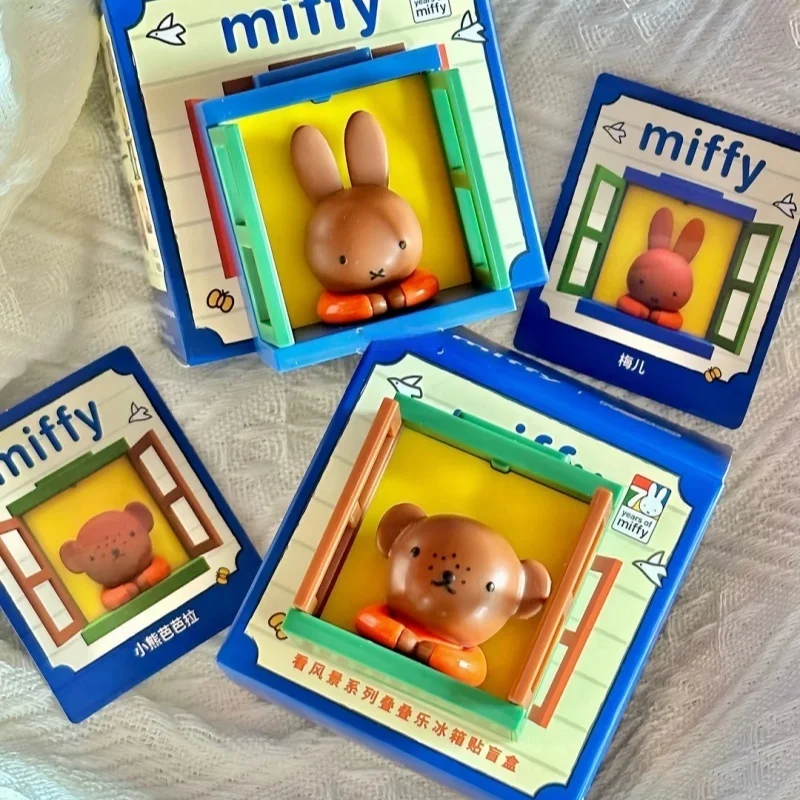 Kawaii Miffy слепая коробка, магнитная наклейка на холодильник, штабелируемая оконная фигурка Miffy, съемный домашний декор, коллекционные подарочные игрушки
Kawaii Miffy слепая коробка, магнитная наклейка на холодильник, штабелируемая оконная фигурка Miffy, съемный домашний декор, коллекционные подарочные игрушки