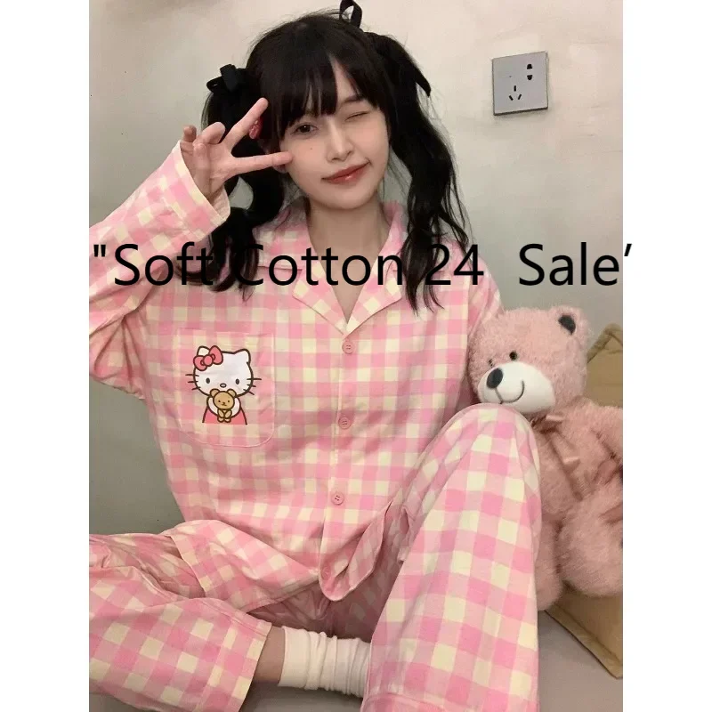 Розовая пижама Hello Kitty из двух частей, весенне-осенняя хлопковая повседневная женская одежда для отдыха, милый пижамный комплект с героями мультфильмов Sanrio.
Розовая пижама Hello Kitty из двух частей, весенне-осенняя хлопковая повседневная женская одежда для отдыха, милый пижамный комплект с героями мультфильмов Sanrio.