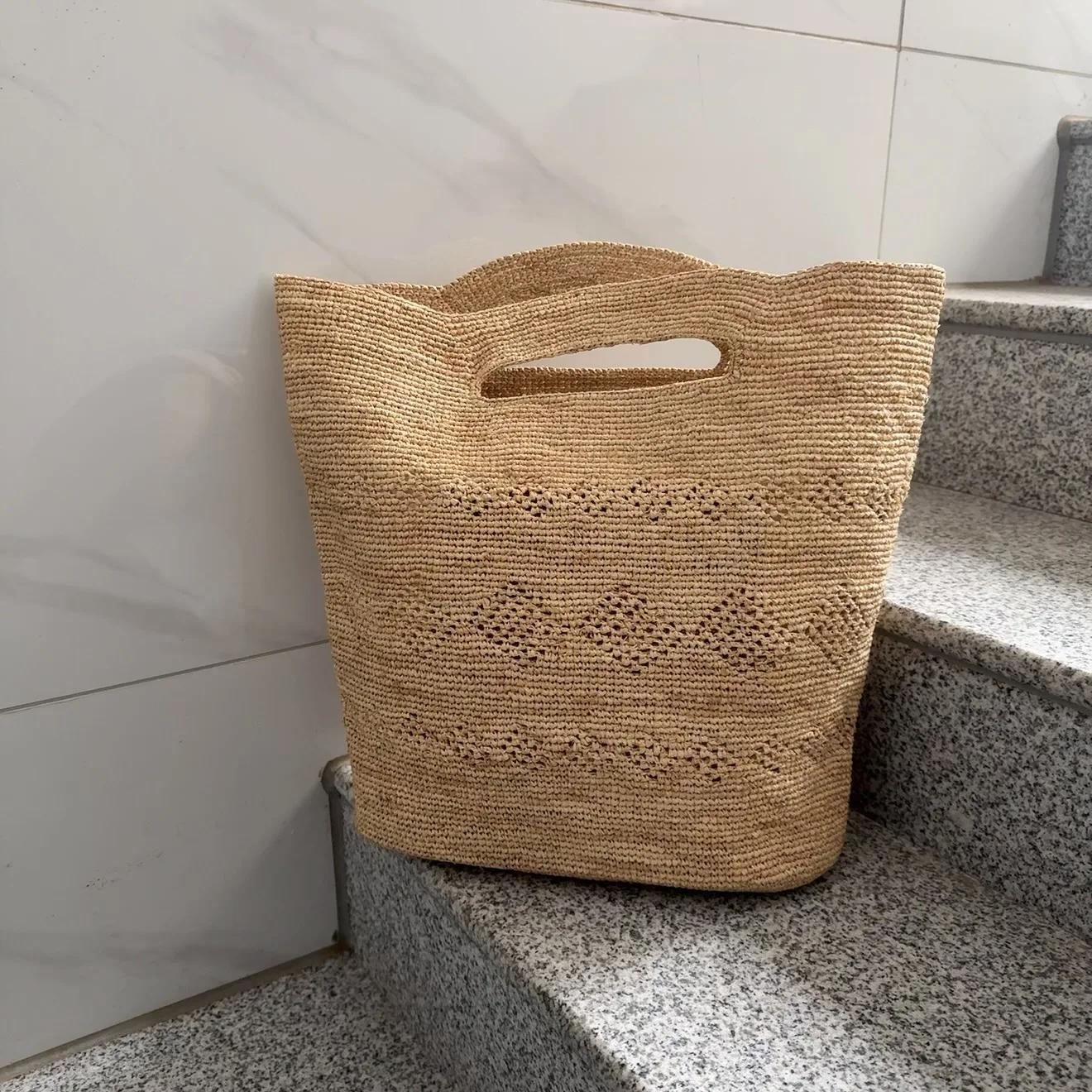 2025 New Summer Fashion Hollow Natural Lafite Grass Bag fashion Women Tote Bag Luxury High Quality Designer Style Handbag
2025 New Summer Fashion Hollow Natural Lafite Grass Bag fashion Women Tote Bag Luxury High Quality Designer Style Handbag
