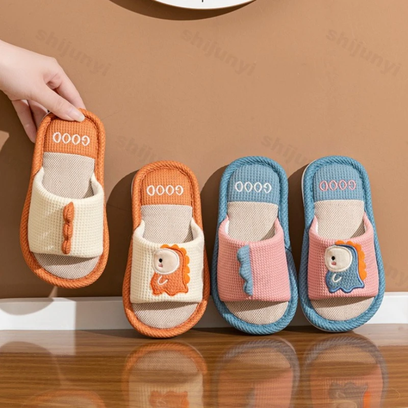 Children's Indoor Cotton Linen Slippers Anti-slip Cartoon Slippers 2025 Autumn Linen Floor Shoes Indoor Breathable Home Slippers
Children's Indoor Cotton Linen Slippers Anti-slip Cartoon Slippers 2025 Autumn Linen Floor Shoes Indoor Breathable Home Slippers