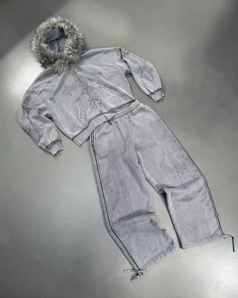 Autumn winter new fashion retro cross embroidered fluffy men suit American high street punk hoodie oversize casual tracksuit
Autumn winter new fashion retro cross embroidered fluffy men suit American high street punk hoodie oversize casual tracksuit