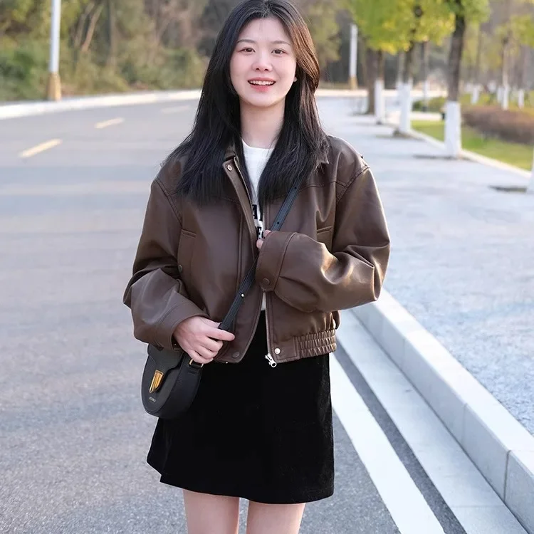 Brown Leather Jacket Women's Short Style 2025 New Popular High-End Feel Small Size Marbled PU Leather Coat Zipper
Brown Leather Jacket Women's Short Style 2025 New Popular High-End Feel Small Size Marbled PU Leather Coat Zipper