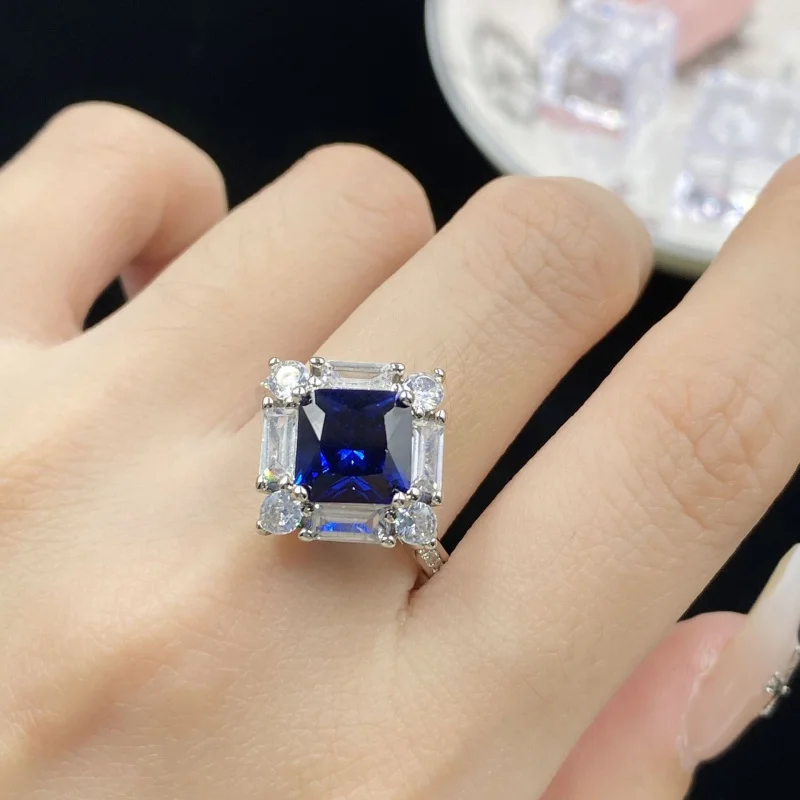 Синяя шпинель, флуоресцентный свет, меняющий цвет, огранка принцессы, модный кулон с бриллиантами, открытое кольцо, женский комплект серег
Синяя шпинель, флуоресцентный свет, меняющий цвет, огранка принцессы, модный кулон с бриллиантами, открытое кольцо, женский комплект серег